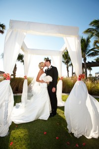 Coral Sarasota Ritz Carlton Beach Club Wedding - Sarasota Wedding Photographer Carrie Wildes Photography (16)