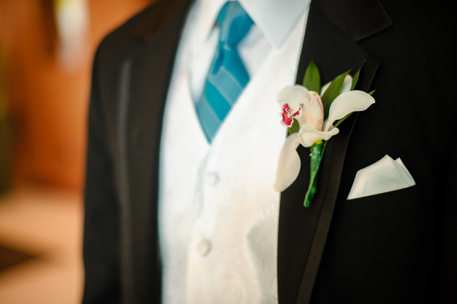 Blue Beach-Themed Rusty Pelican Wedding (8)