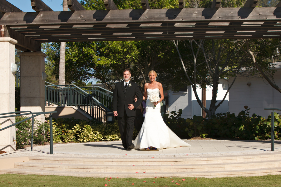 Coral Sarasota Ritz Carlton Beach Club Wedding with Sarasota wedding planner Burkle Events by Sarasota wedding photographer Carrie Wildes Photography (9)