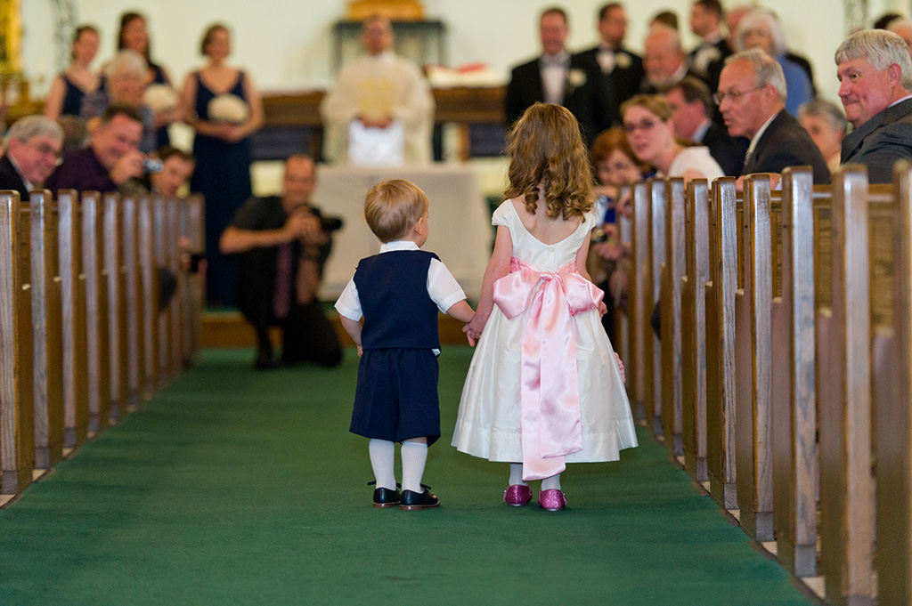 Navy & Pink Tampa Destination Wedding - The Florida Aquarium by Aaron Bornfleth Photographer (10)