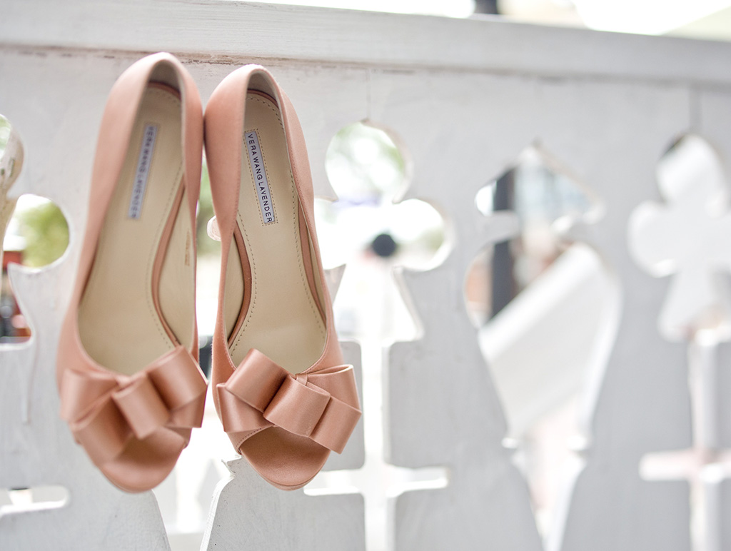 Navy & Pink Tampa Destination Wedding - The Florida Aquarium by Aaron Bornfleth Photographer (1)