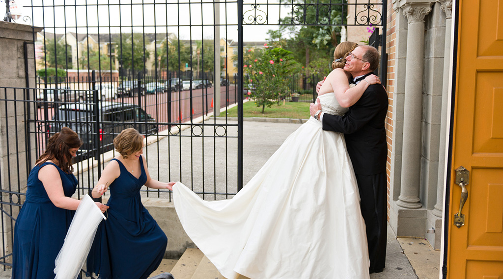 Navy & Pink Tampa Destination Wedding - The Florida Aquarium by Aaron Bornfleth Photographer (8)