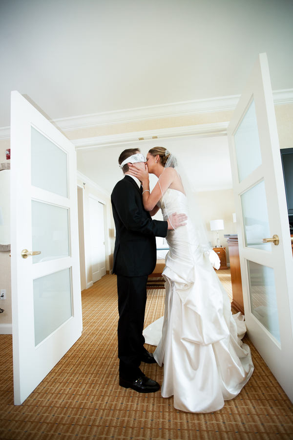 Pink & White Elegant Tampa Marriott Waterside Wedding - Kimberly Photography (12)