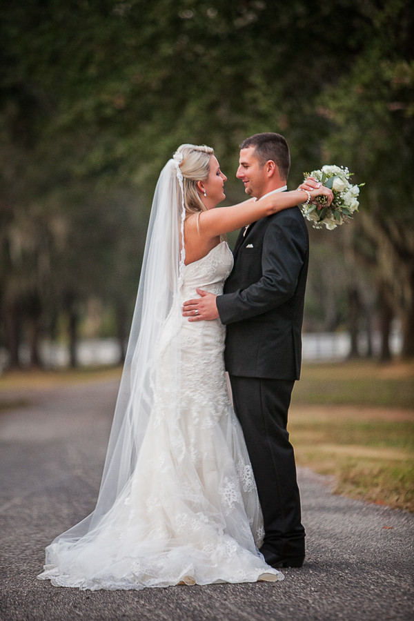 Black & Ivory Country Vintage Lakeland, Fl Wedding - Rocking H. Ranch - Jeff Mason Photography (17)