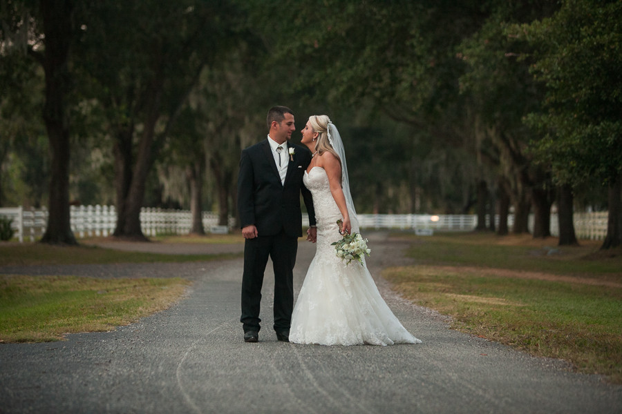 Black & Ivory Country Vintage Lakeland, Fl Wedding - Rocking H. Ranch - Jeff Mason Photography (18)