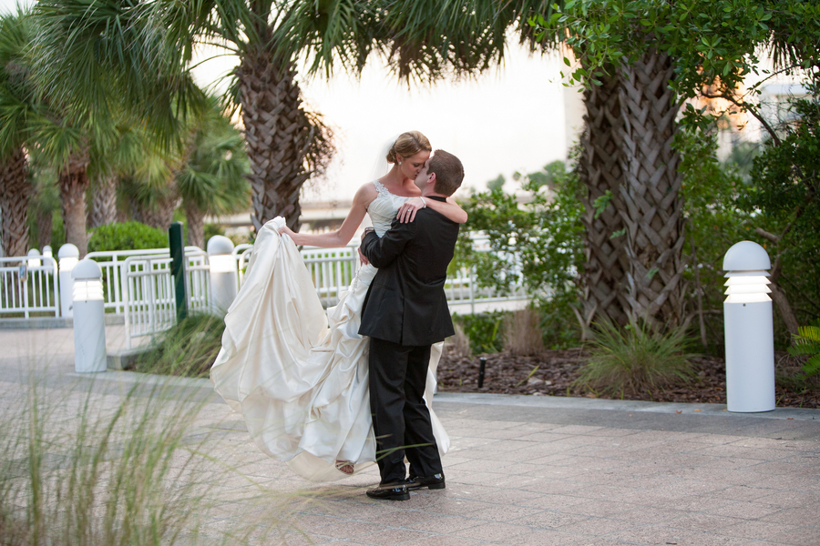 Pink & White Elegant Tampa Marriott Waterside Wedding - Kimberly Photography (20)