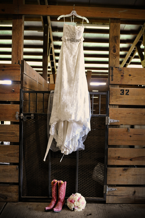 Silver and Pink Country Dade City Wedding - Barrington Hill Farm - CV Fuller Photography (4)