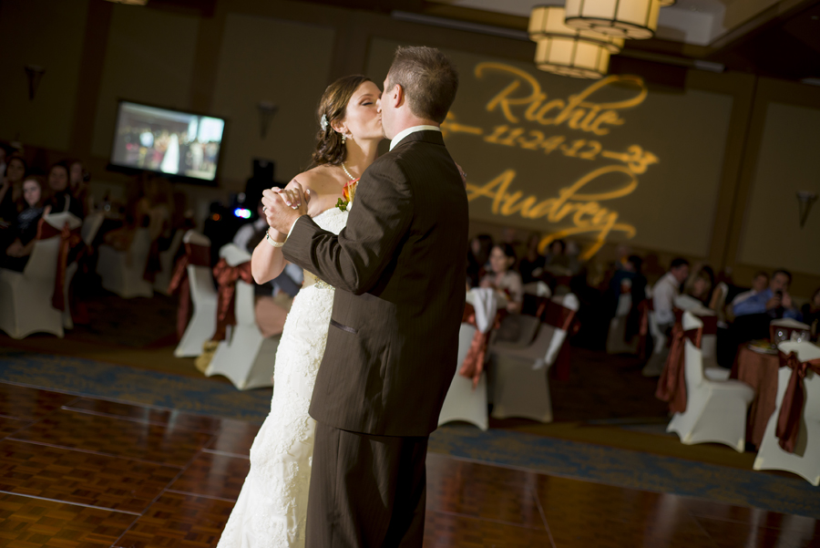 Rustic Orange Fall Tampa Wedding - Mainsail Suites Ashlee Hamon Photography with Celebrations of Tampa Bay (30)