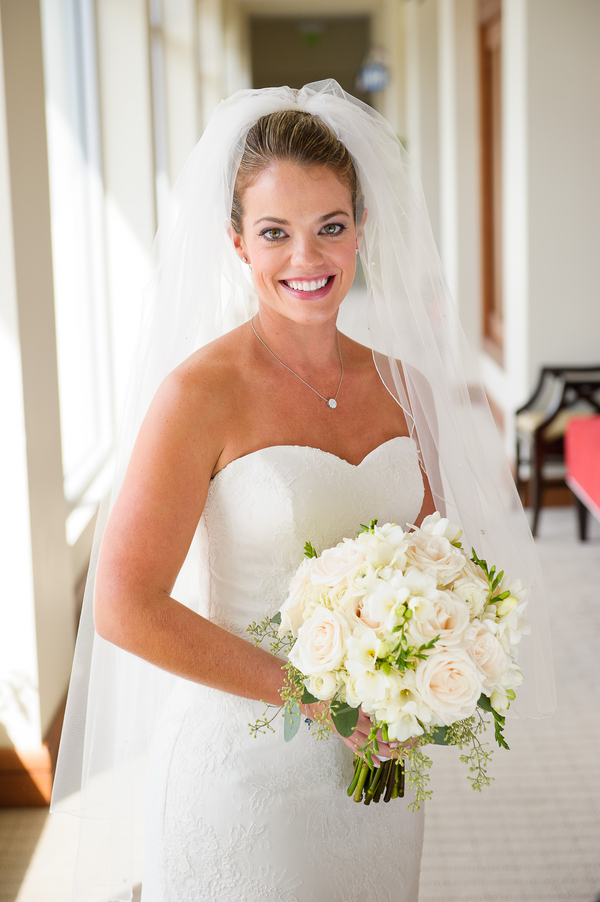 Navy Blue Nautical-Themed Sarasota Yacht Club Wedding - Andi Diamond Photography (7)