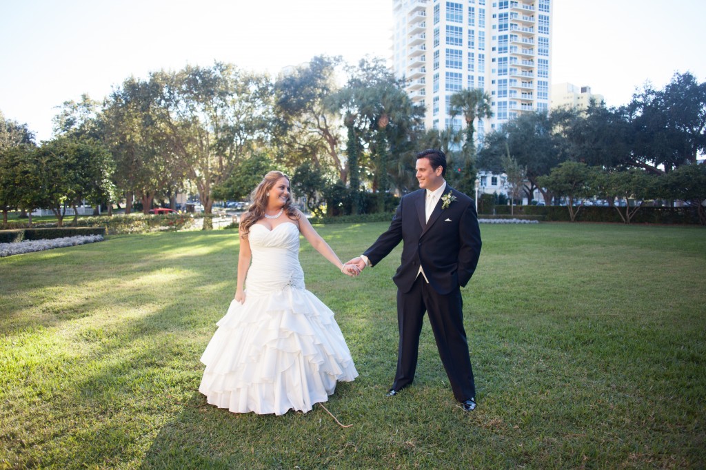 Red, Black & Silver Christmas Wedding - Downtown St. Pete Museum of Fine Arts - Esther Louis Photography (13)