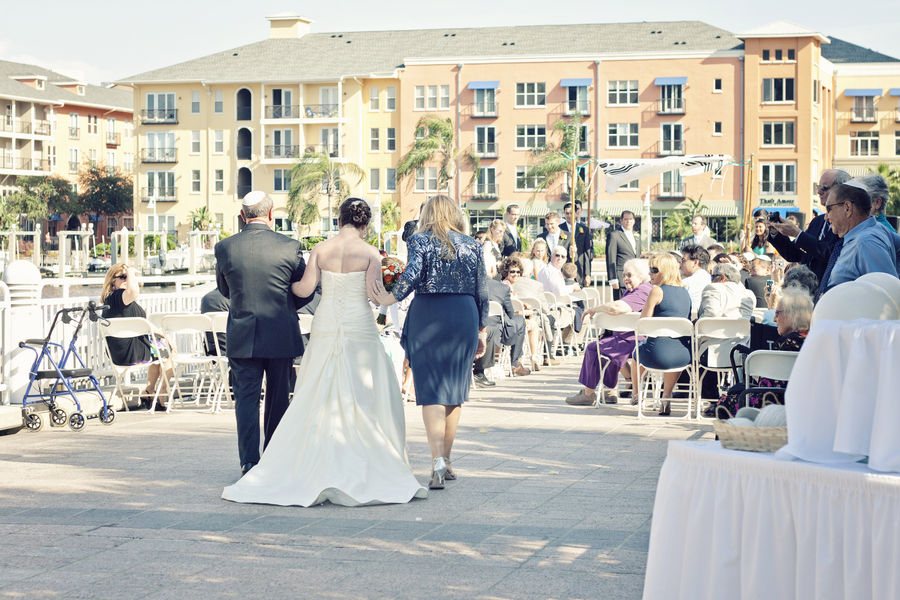 Destination Teal "Old Tampa" Vintage Wedding - Tampa Bay History Museum - Chic Shot Studio (27)