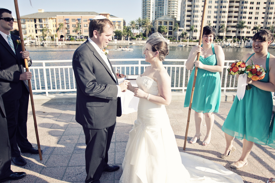 Destination Teal "Old Tampa" Vintage Wedding - Tampa Bay History Museum - Chic Shot Studio (25)