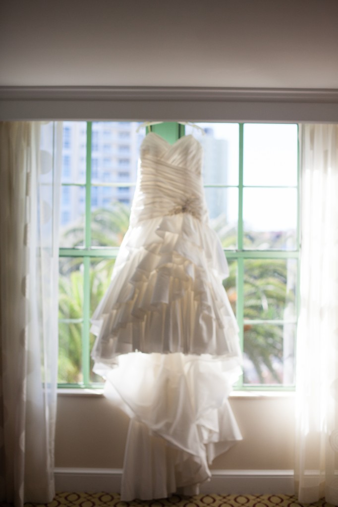 Red, Black & Silver Christmas Wedding - Downtown St. Pete Museum of Fine Arts - Esther Louis Photography (3)