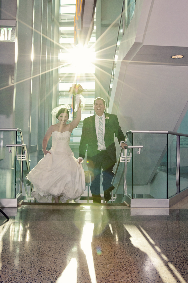 Destination Teal "Old Tampa" Vintage Wedding - Tampa Bay History Museum - Chic Shot Studio (10)