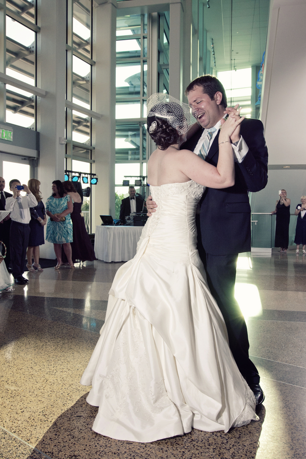 Destination Teal "Old Tampa" Vintage Wedding - Tampa Bay History Museum - Chic Shot Studio (9)