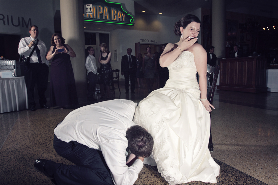 Destination Teal "Old Tampa" Vintage Wedding - Tampa Bay History Museum - Chic Shot Studio (4)