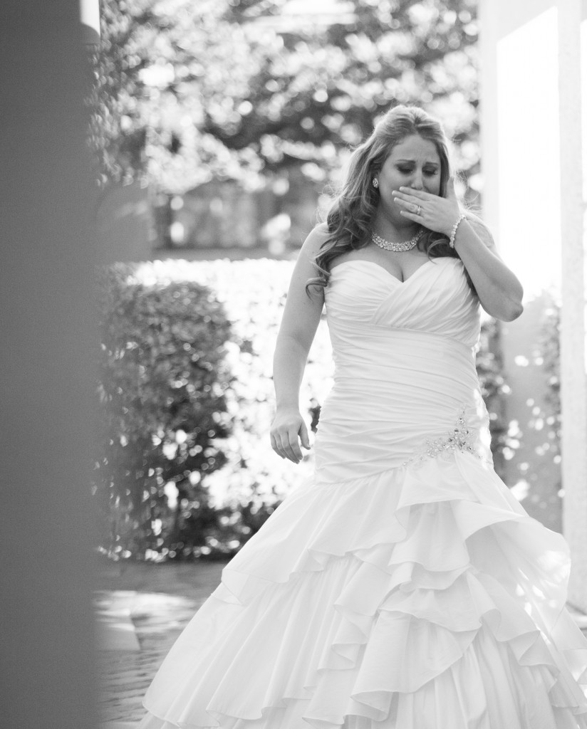 Red, Black & Silver Christmas Wedding - Downtown St. Pete Museum of Fine Arts - Esther Louis Photography (8)