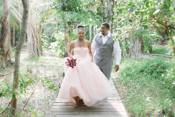 Blush, Grey & White Modern Destination Longboat Key Wedding - Sophan Theam Photography (21)