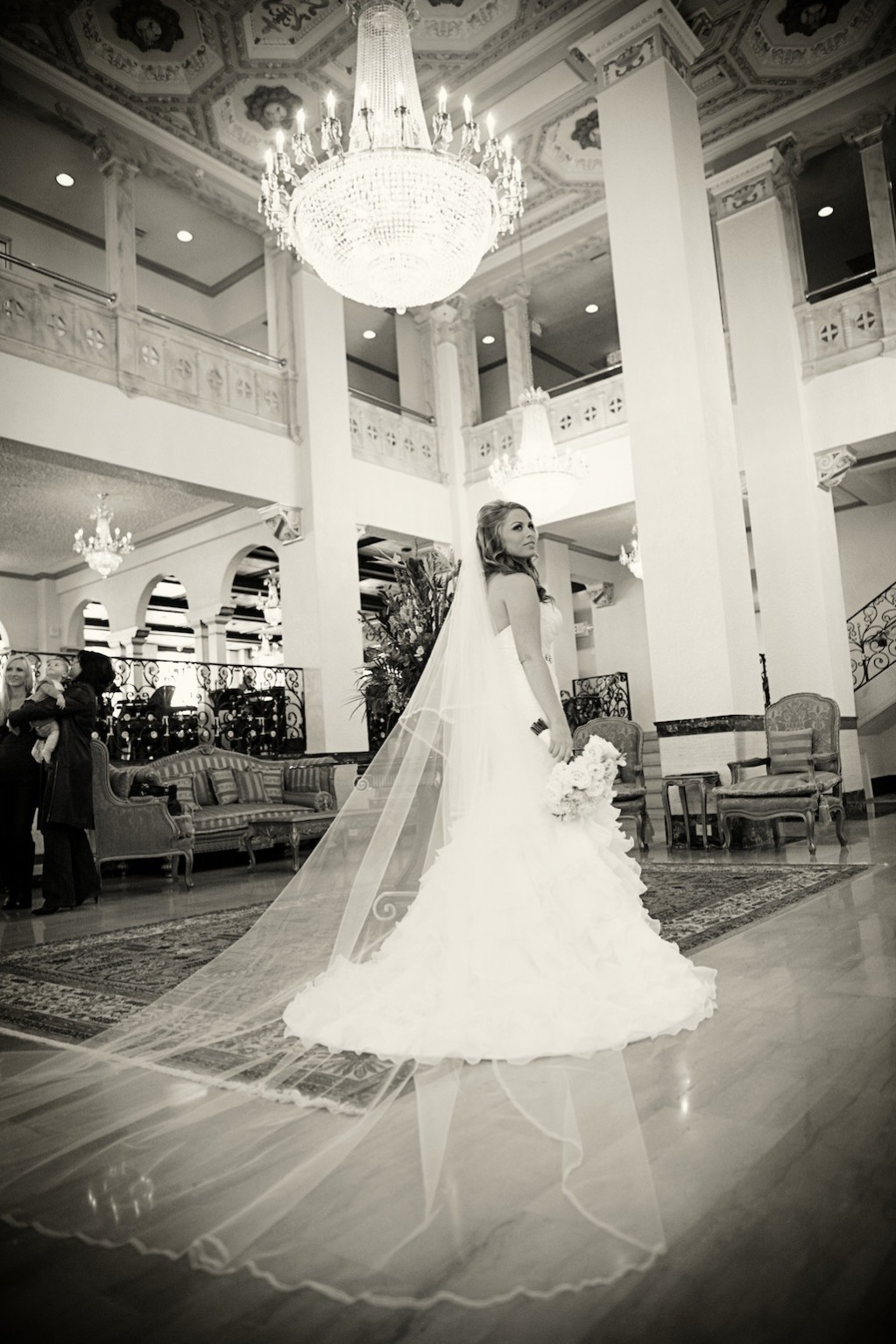 Elegant Black and White Downtown Tampa Wedding - Floridan Palace (17)