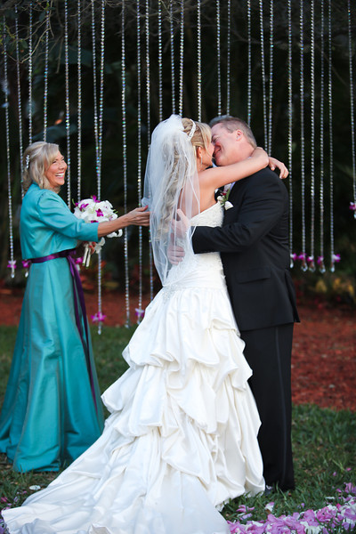 Teal, White & Purple Spring St. Petersburg Waterfront Wedding - VRvision Photography (19)