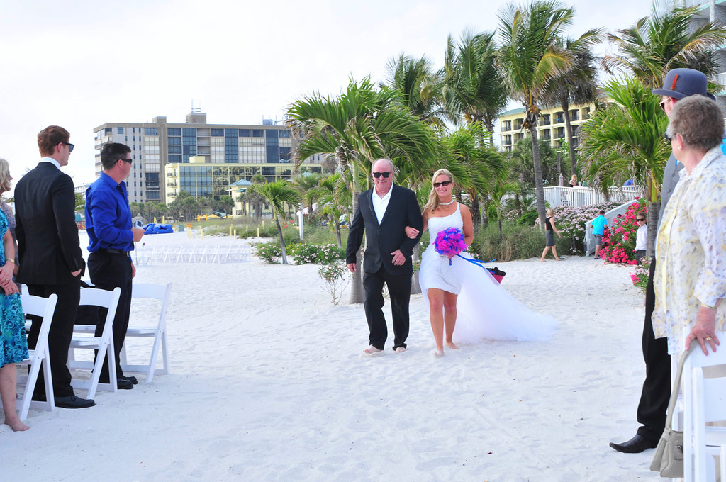 Modern South Beach Style Fuchsia & Royal Blue St. Pete Beach, FL Wedding - St. Petersburg Wedding Planner Kimberly Hensley Events (16)