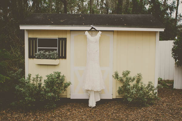 Grey, Peach & Creme Rustic Cross Creek Ranch Wedding - Tampa Wedding Photographer Stacy Paul Photography (2)