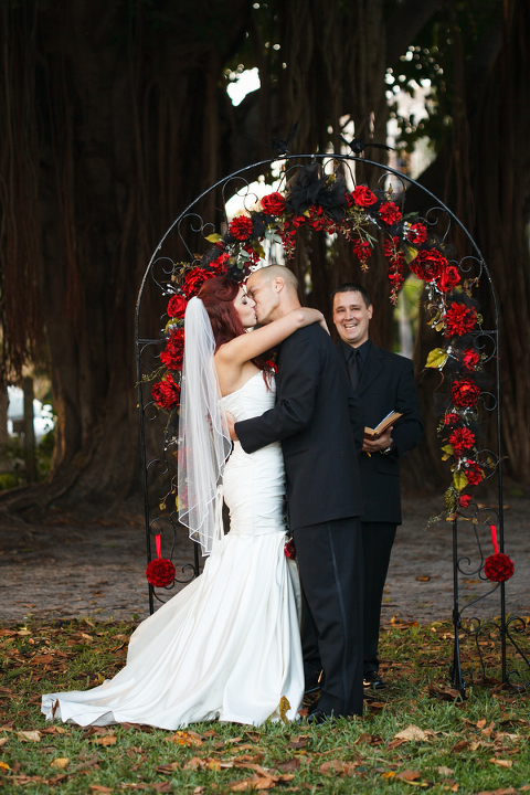 St Pete Museum Of Fine Arts Black Red Halloween Themed Wedding