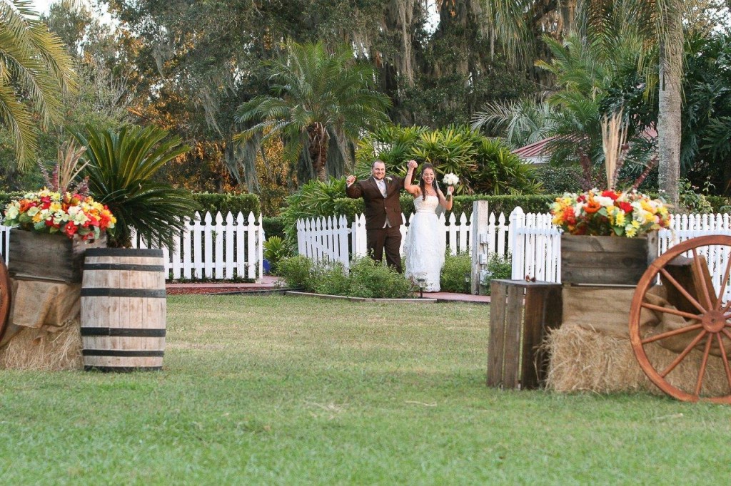 Orange Fall, Rustic Lakeland Wedding - Rocking H Ranch - Lakeland Wedding Photographer Torrie Fagan Studios (27)