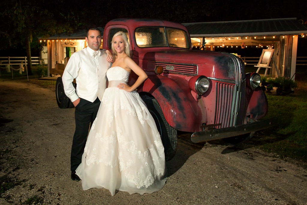 Beige and Cream Vintage Country Barn Wedding - Tampa Wedding Photographer Jeff Mason Photography (47)