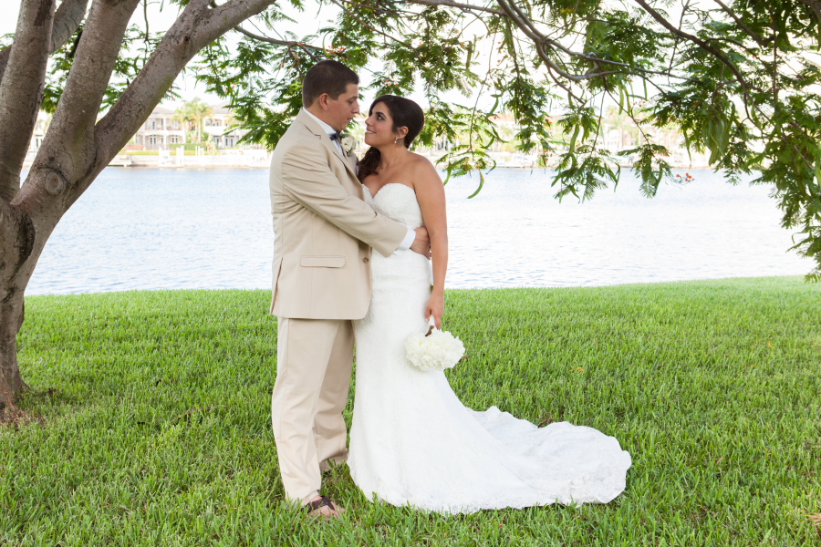 Romantic White, Grey and Pink Davis Islands Garden Club Wedding - Tampa Wedding Photographer Jerdan Photography (31)