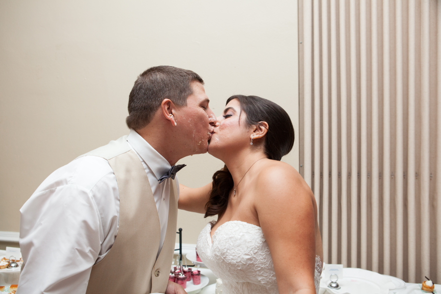 Romantic White, Grey and Pink Davis Islands Garden Club Wedding - Tampa Wedding Photographer Jerdan Photography (42)