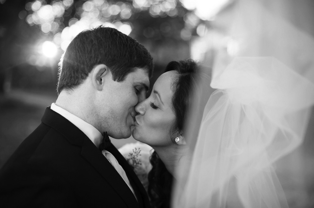 Purple, Ivory and Champagne Vintage Glam Wedding - Davis Islands Garden Club - Tampa Wedding Photographer Stephanie A. Smith Photography (19)