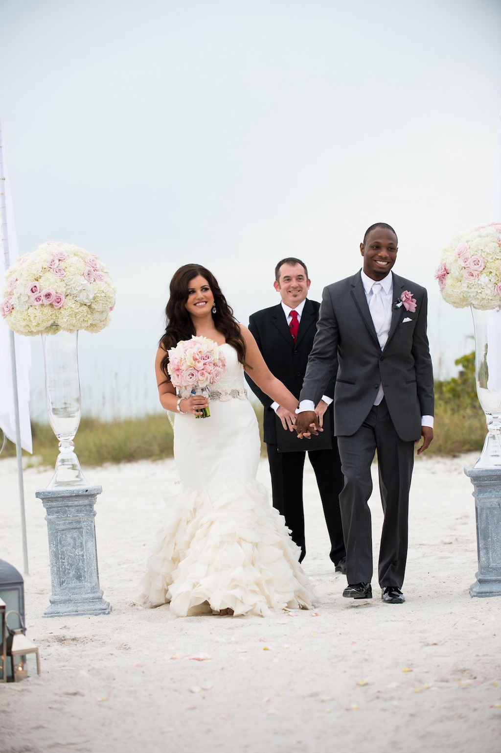 Post Card Inn Wedding St. Pete Beach - In True Colors Photography - Pink, Ivory and White Beachfront Nigerian Wedding (27)