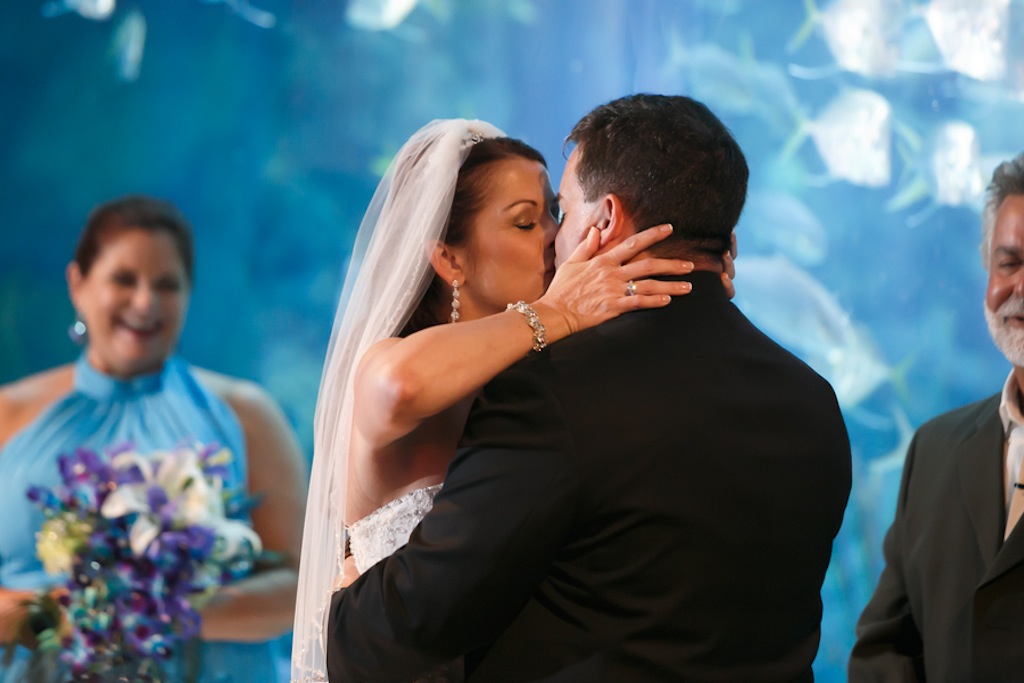 Gasparilla Inspired Peacock Wedding at the Florida Aquarium by Carrie Wildes Photography (16)