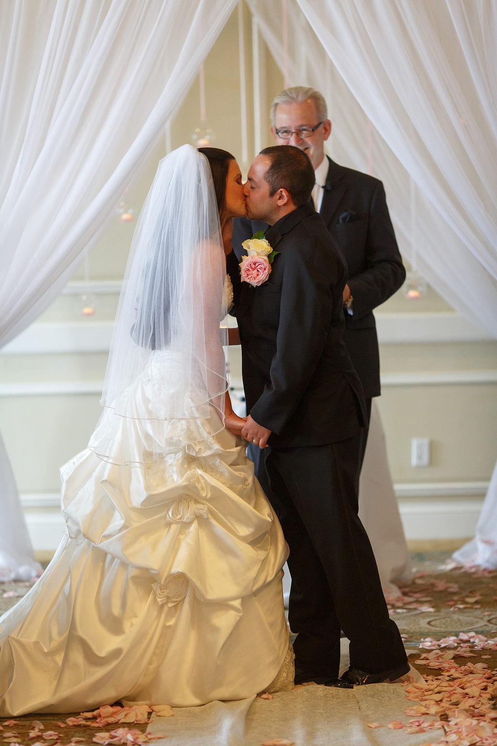 Pink, Disney Inspired Wedding - Don CeSar Wedding in St. Pete Beach, Fl - St. Petersburg Wedding Photographer Aaron Lockwood Photography (29)