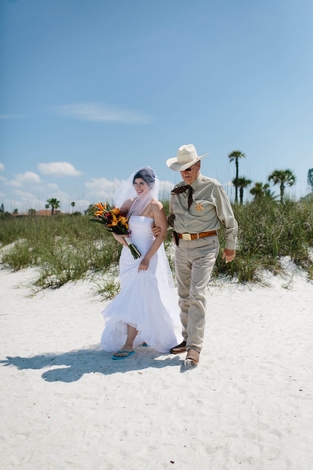 Pink & Lavender Tropical Destination Wedding - Pass-a-Grille Beach Wedding - Sophan Theam Photography & Tide the Knot Beach Weddings (24)