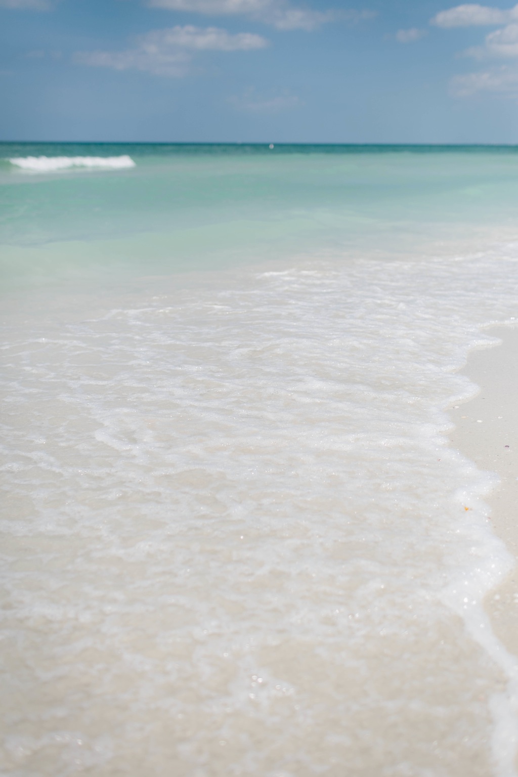 Pink & Lavender Tropical Destination Wedding - Pass-a-Grille Beach Wedding - Sophan Theam Photography & Tide the Knot Beach Weddings (36)