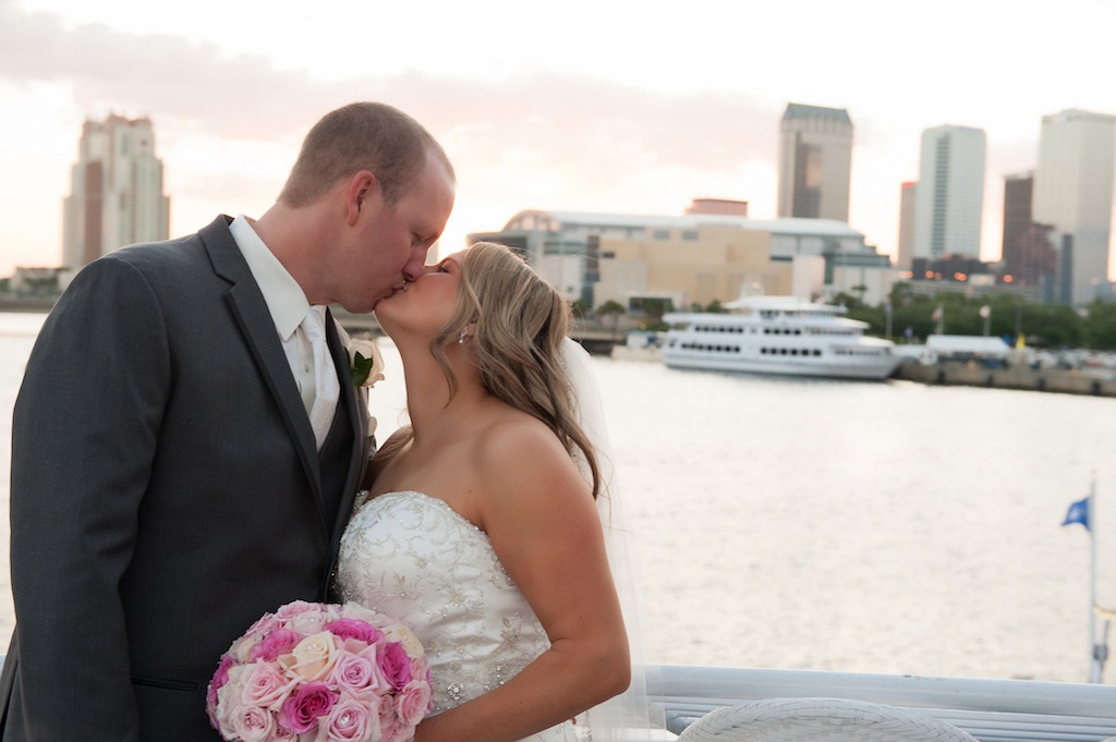 Yacht StarShip Bride & Groom