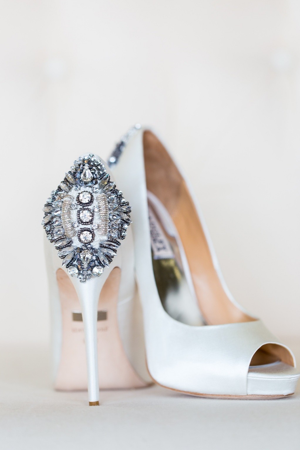 Avila Wedding: Blush, Champagne and Gold Vintage Wedding - Marry Me ...