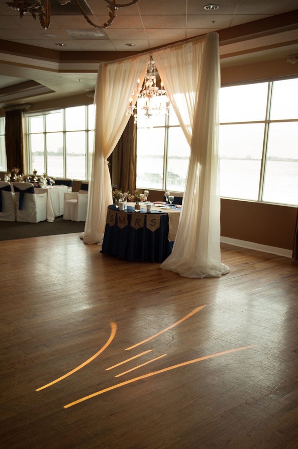 "I Love You" in Sign Language Wedding Gobo Lighting