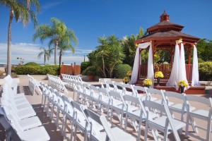 Newly Renovated Tampa Airport Marriott Hotel TPA Outdoor Rooftop Wedding Ceremony