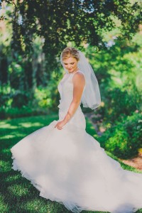Country Rustic Bride on Wedding Day | Regina as the Photographer