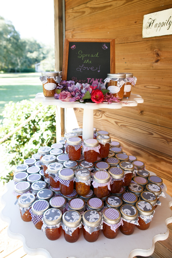 Jelly Jam Wedding Favors in Mason Jars | Rustic, Country Wedding Decor