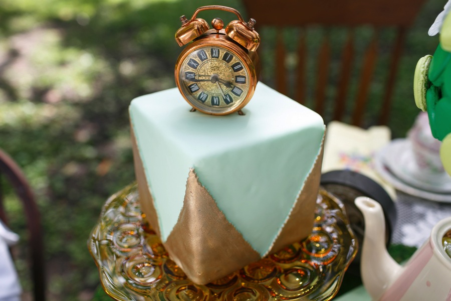 Alice in Wonderland Tea Party Clock Wedding Cake | Tampa Wedding Venue USF Botanical Gardens | Chefin Pastries
