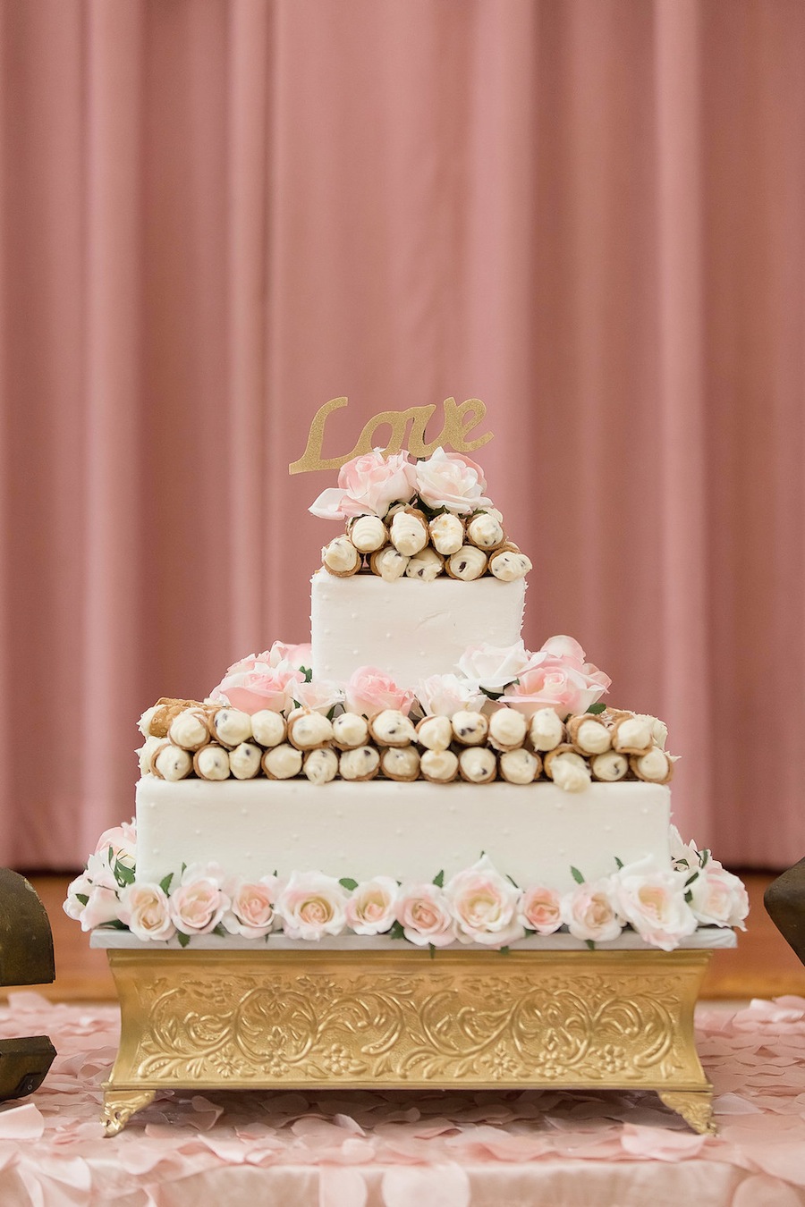 Cannoli Wedding Cake | Italian Wedding Cake