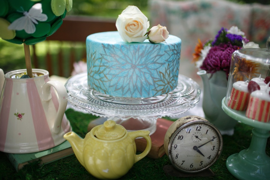 Alice in Wonderland Blue Tea Party Wedding Cake | Tampa Wedding Venue USF Botanical Gardens | Chefin Pastries