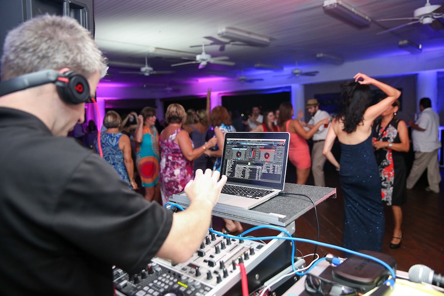 Boone's Professional Events | Best Tampa Bay Wedding DJ