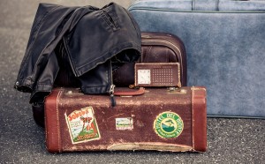 Vintage Suitcases and Luggage | Plant City Vintage Airport Engagement Shoot