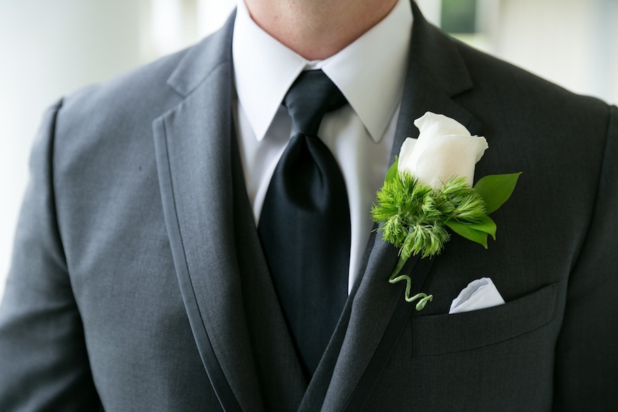 Men's Wearhouse Groom's Suit | Tampa Wedding Groomsmen