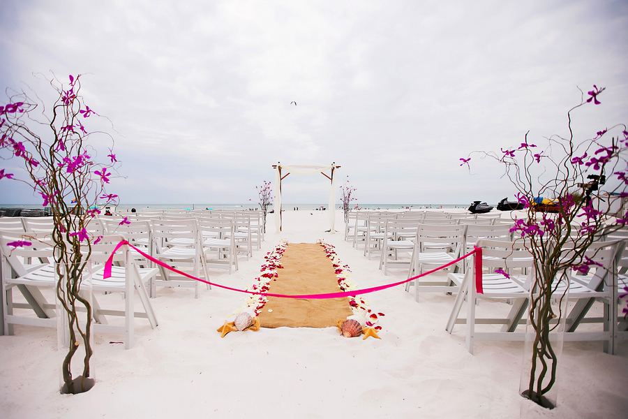 Beachfront, Waterfront Wedding Ceremony with Seashells and Starfish and Burlap Aisle Runner | Clearwater Wedding Venue Hilton Clearwater Beach